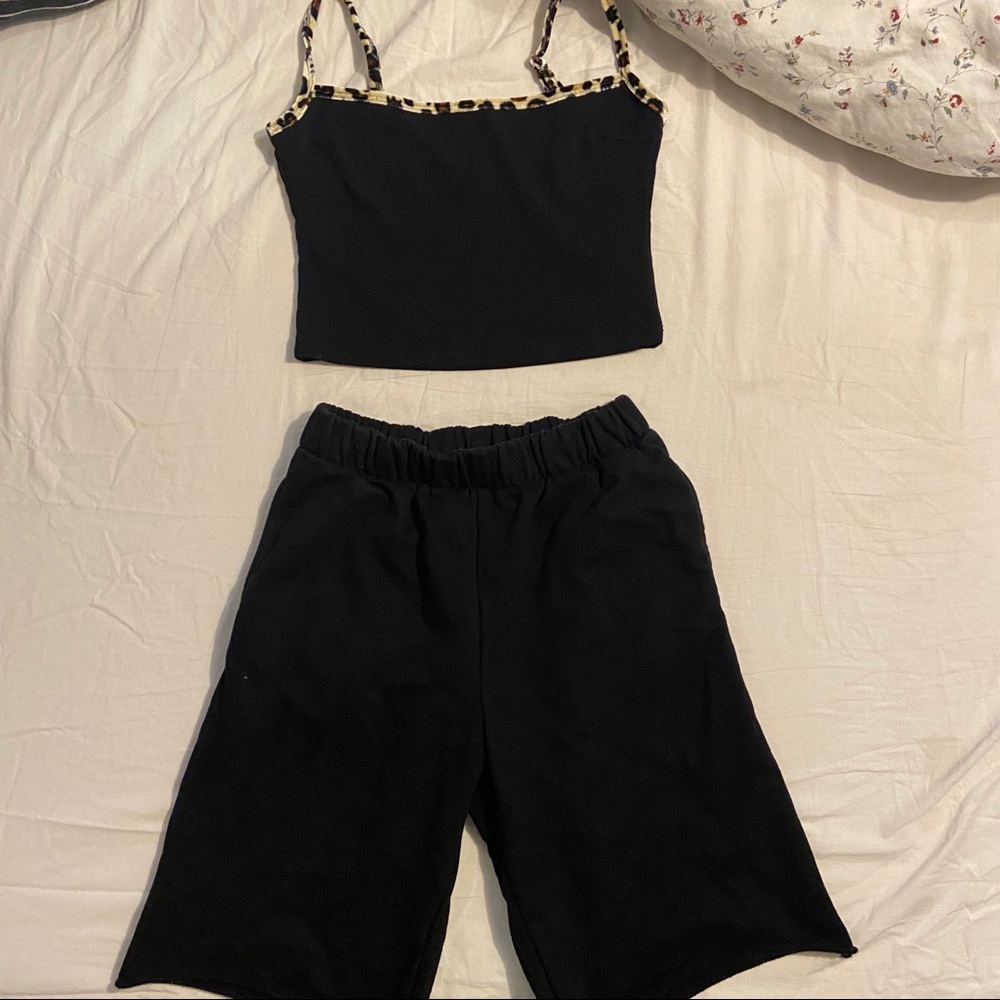 Bella hadid Disney trop set